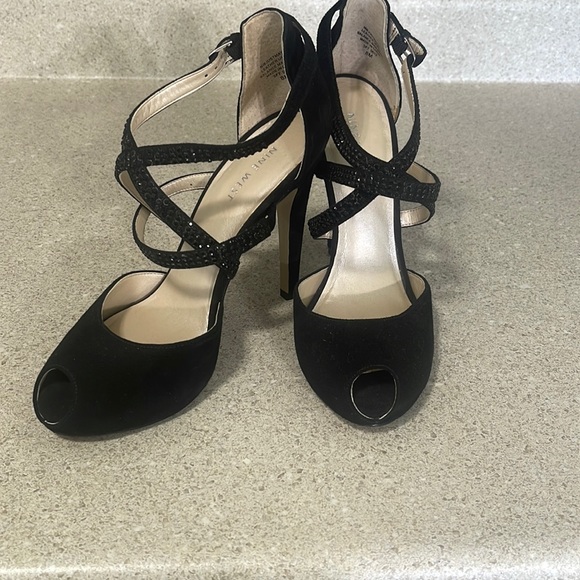 Nine West Strappy peep toe heels size 8 NWOT - Picture 2 of 5